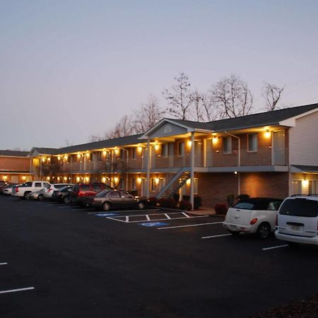 Affordable Corporate Suites Of Lynchburg Dış mekan fotoğraf